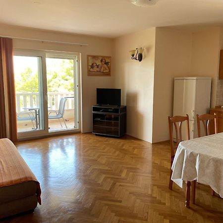 Villa Mara Promajna Buitenkant foto