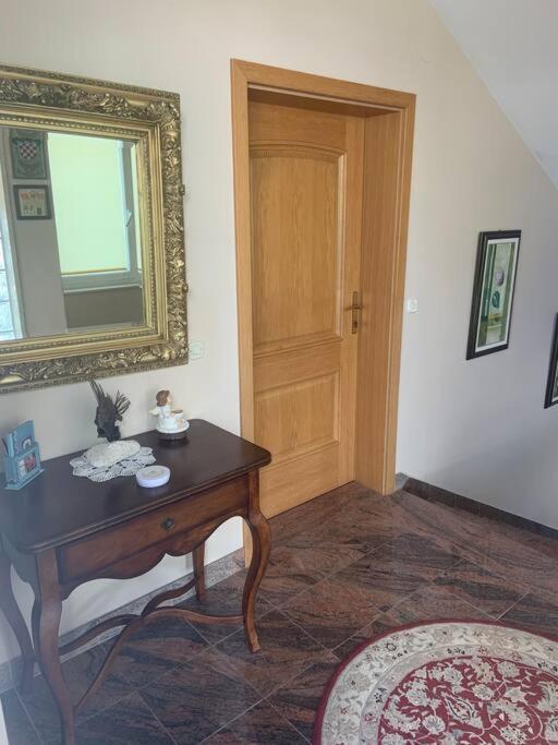 Villa Mara Promajna Buitenkant foto